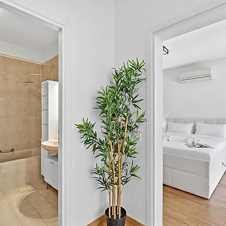 Via Maraini 15 Apartment *