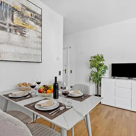 Apartment Via Maraini 15 *