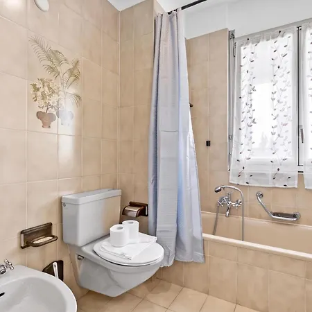 Via Maraini 15 *